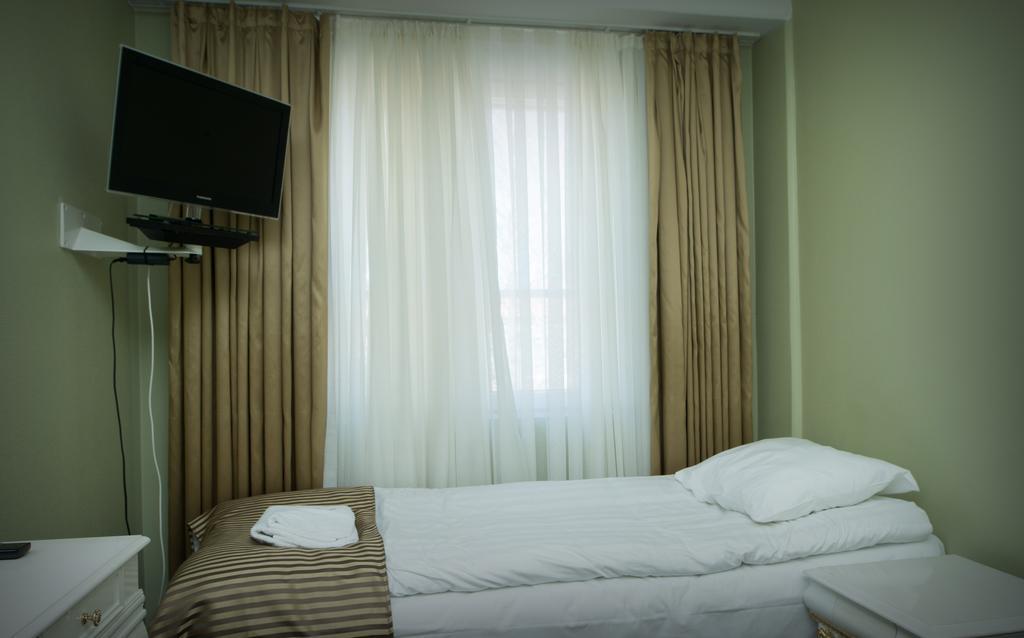 Hotel Golden Dome Iisalmi Esterno foto