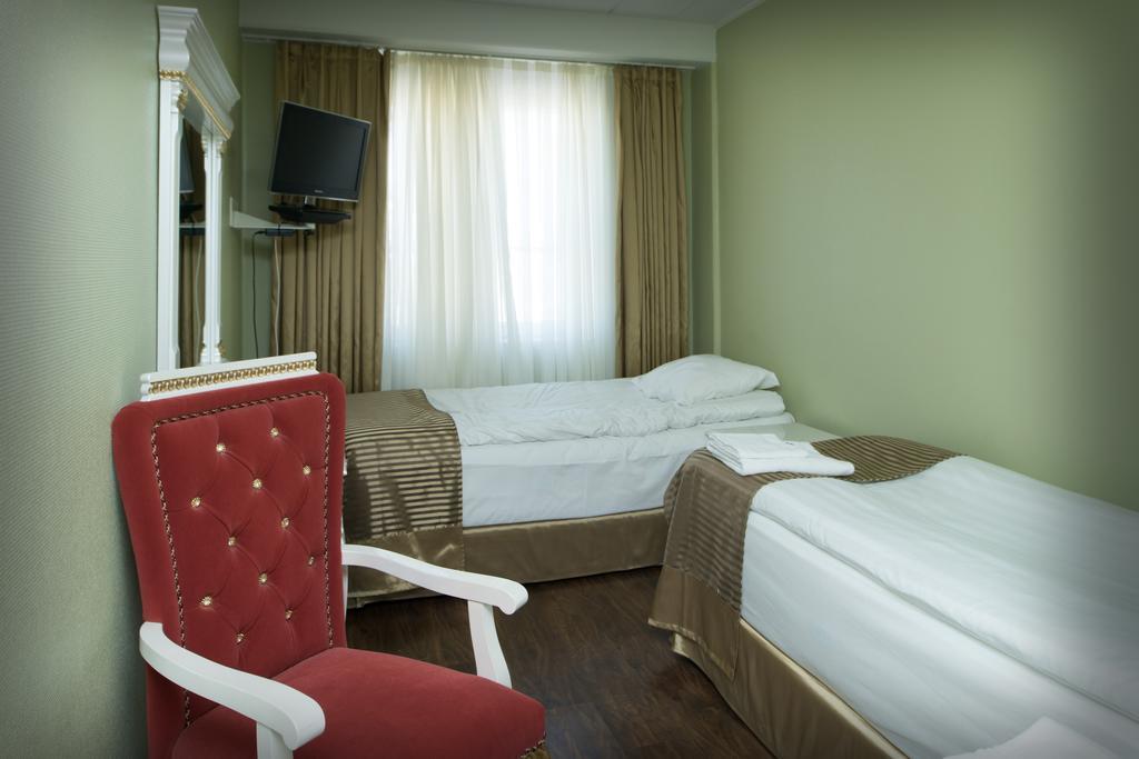 Hotel Golden Dome Iisalmi Esterno foto